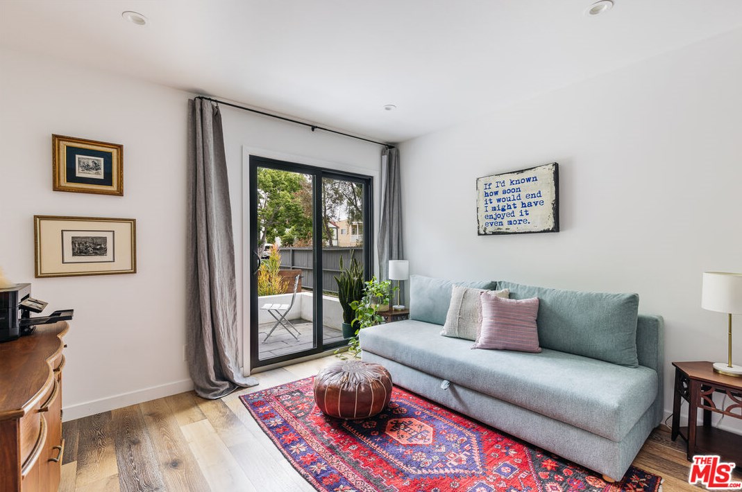 3952 Revere Ave, Los Angeles CA  90039-1622 exterior