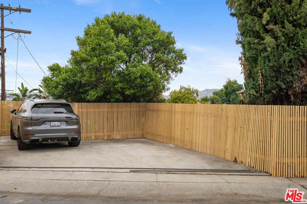 3174 Weldon Ave, Los Angeles CA  90065-2953 exterior