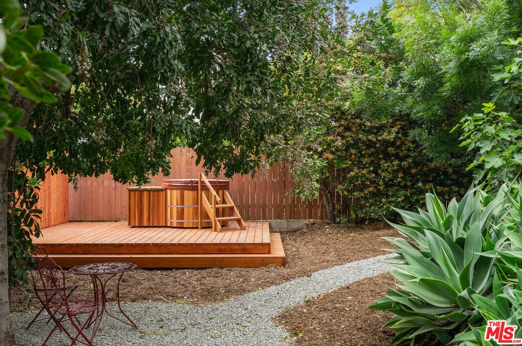 3174 Weldon Ave, Los Angeles CA  90065-2953 exterior