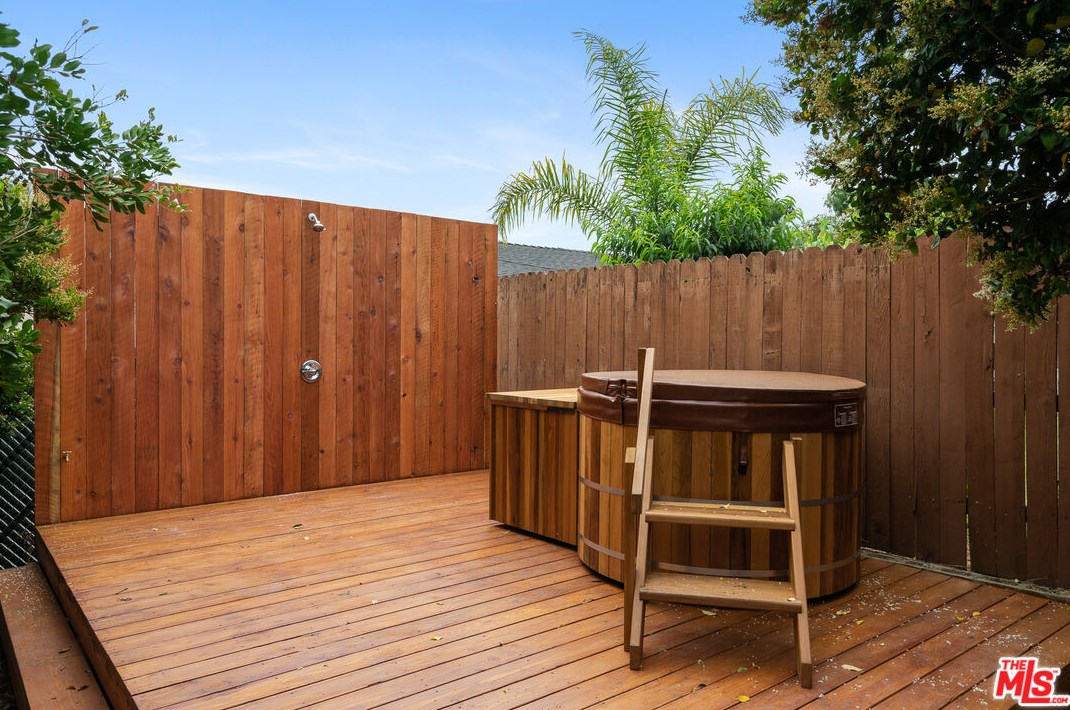 3174 Weldon Ave, Los Angeles CA  90065-2953 exterior