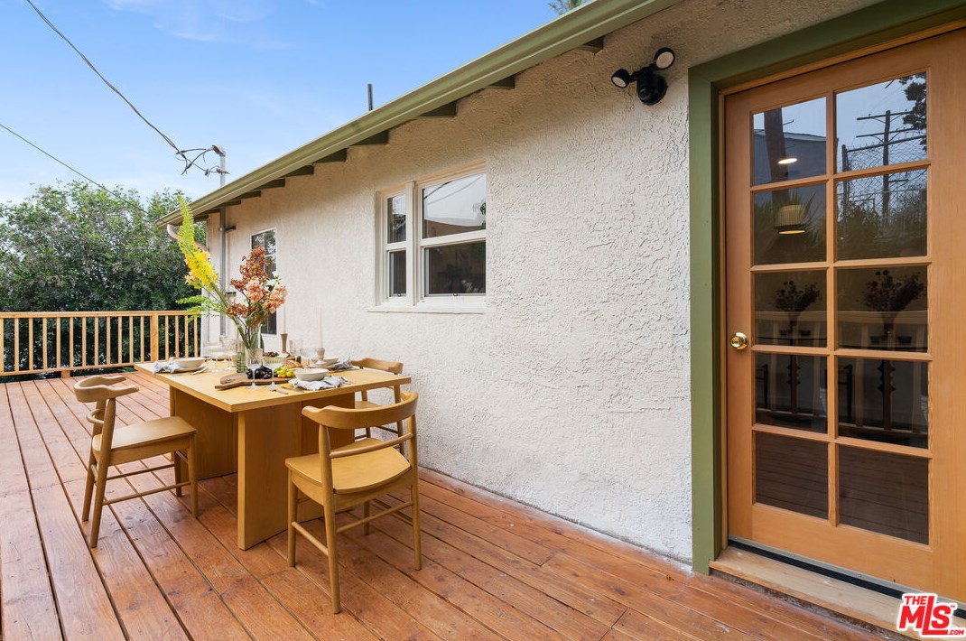 3174 Weldon Ave, Los Angeles CA  90065-2953 exterior