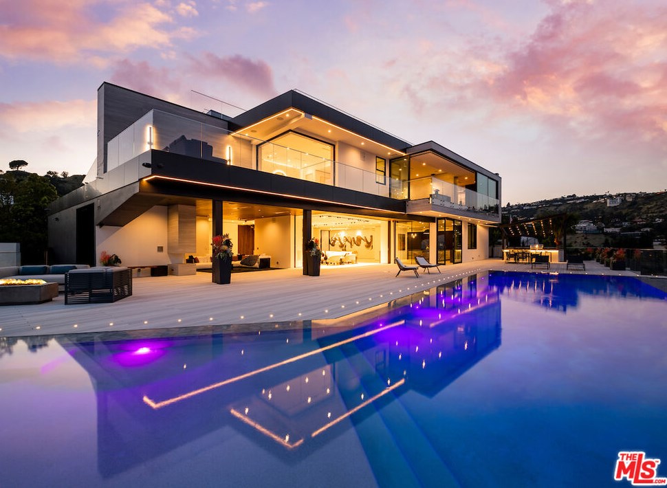 8116 Laurel View Dr, Los Angeles, CA 90069-1616