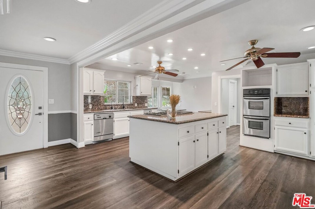 23248 County Line Rd, Chatsworth, CA 91311