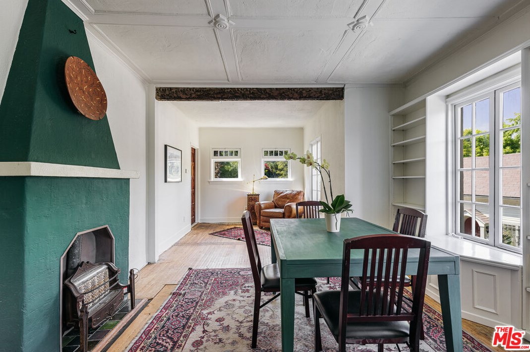 2443 Gower St, Los Angeles CA  90004-1303 exterior
