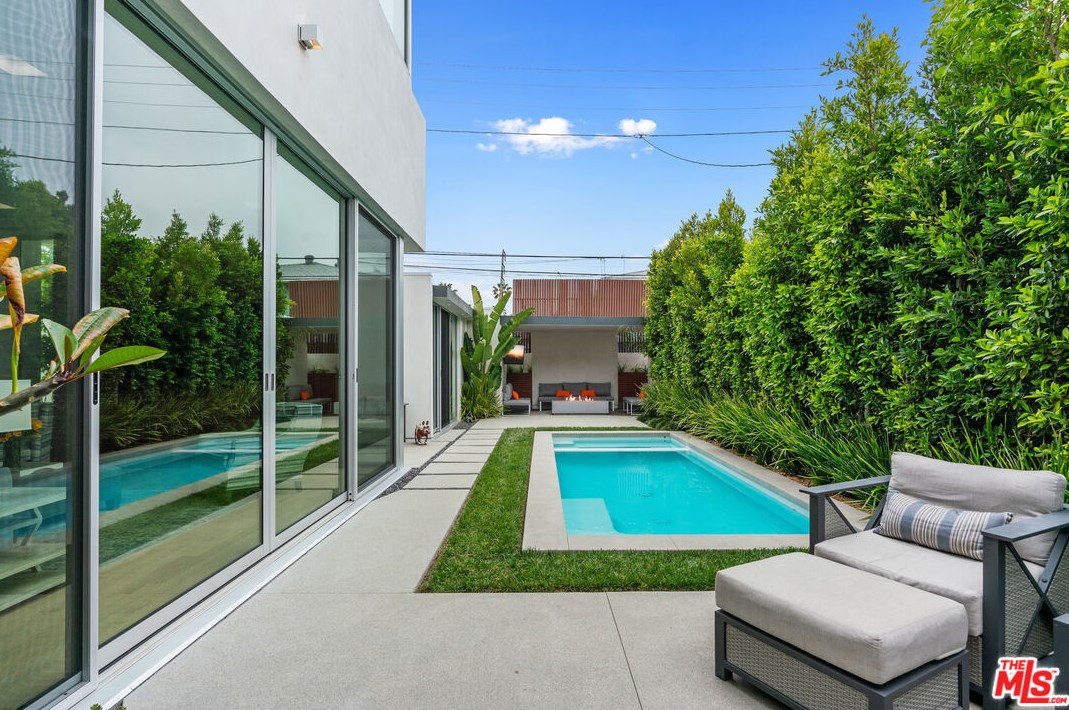 3632 Greenwood Ave, Los Angeles CA  90066-3018 exterior