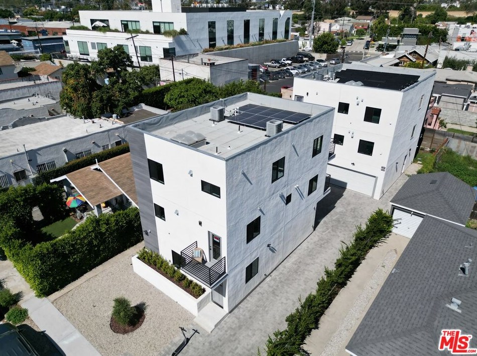 5563 Carlin St, Los Angeles CA  90016-2543 exterior
