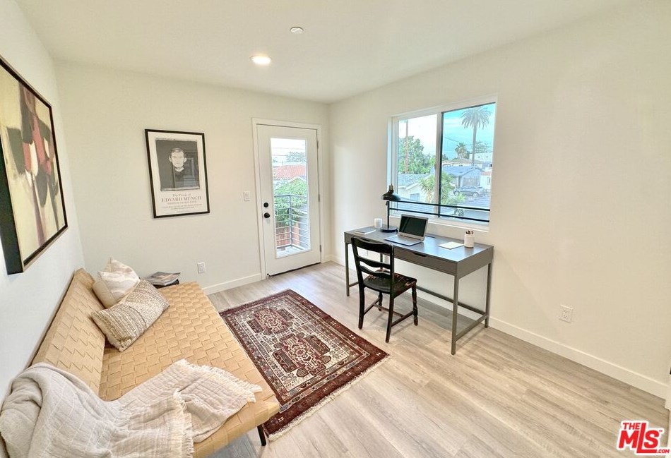 5563 Carlin St, Los Angeles CA  90016-2543 exterior