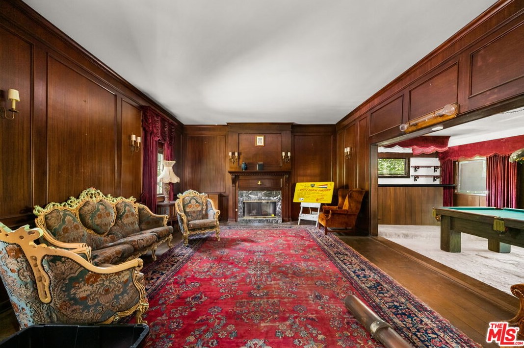 17229 Midwood Dr, San Fernando CA  91344-2453 exterior