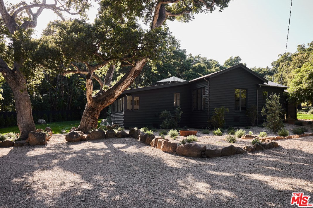 2070 E Valley Rd, Santa Barbara, CA 93108