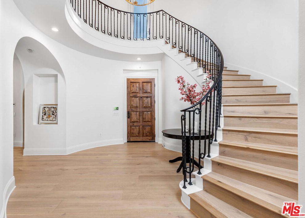 25591 Prado De Las Flores, Calabasas, CA 91302