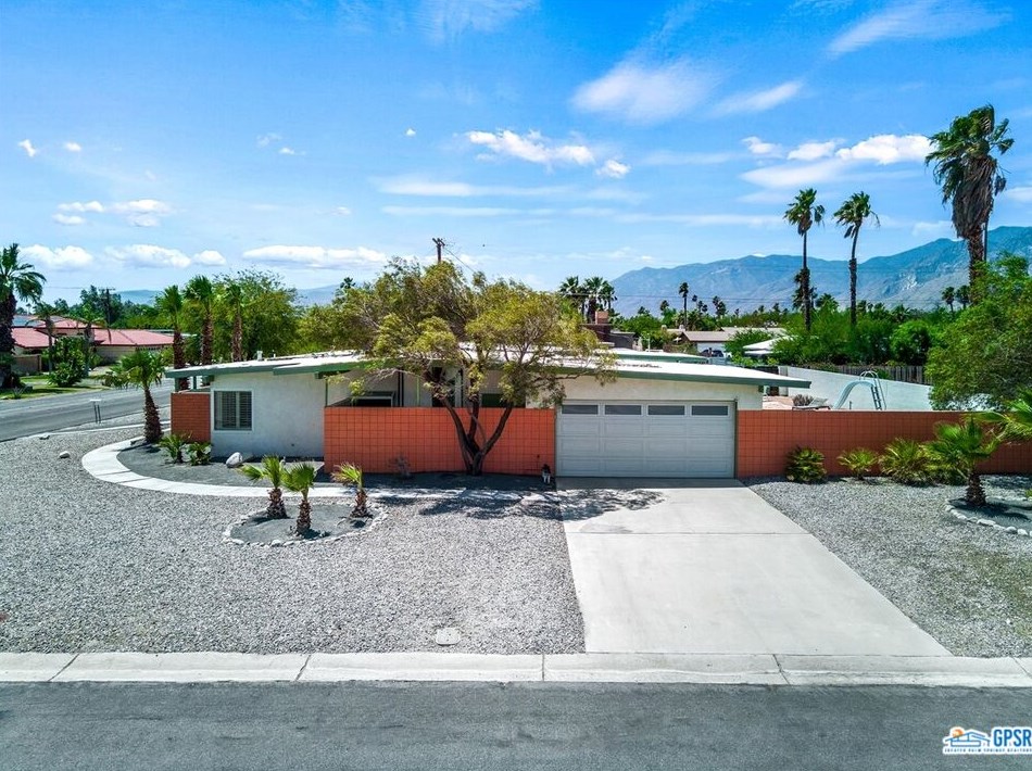 2777 N Farrell Dr, Palm Springs, CA 92262