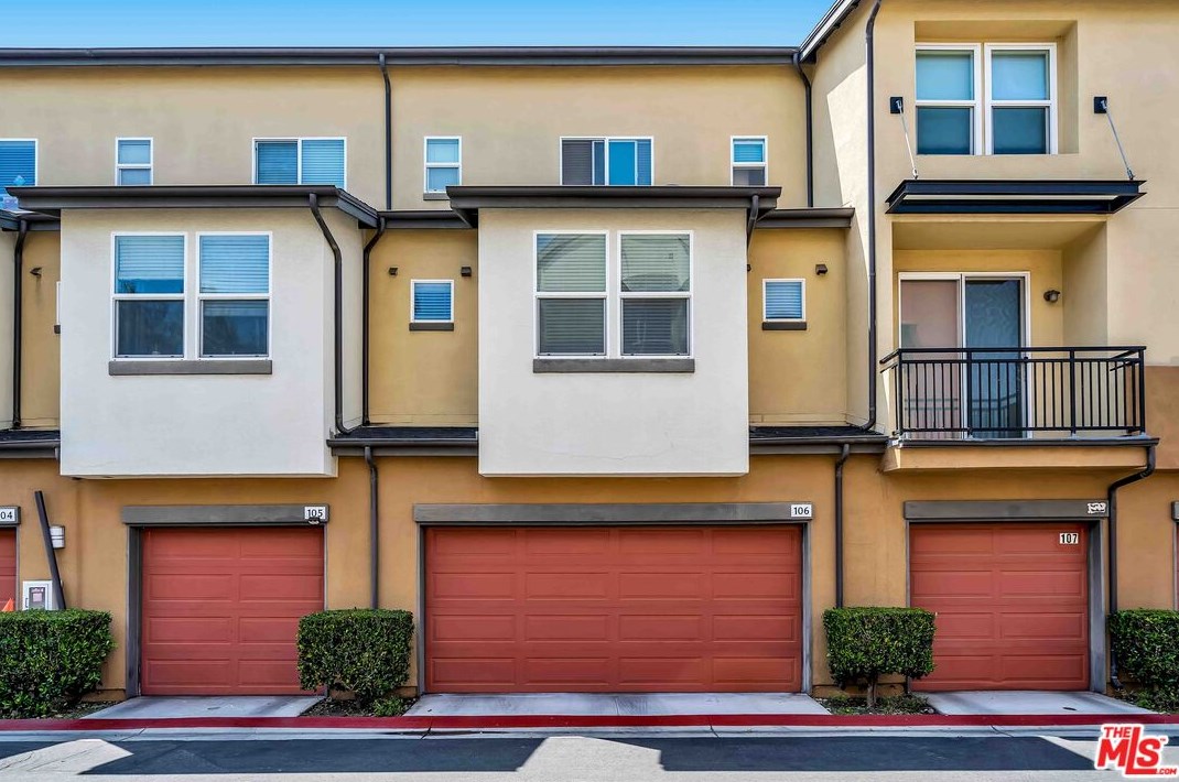 8620 Belford Ave, Los Angeles CA  90045-4746 exterior