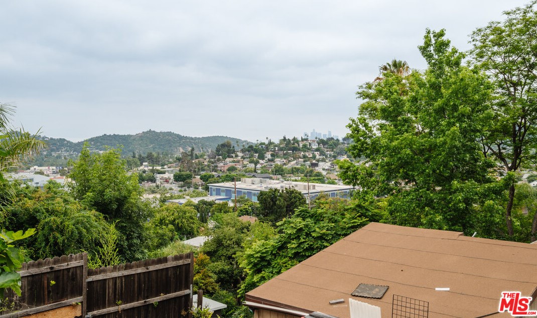 357 Marie Ave, Los Angeles CA  90042-2115 exterior