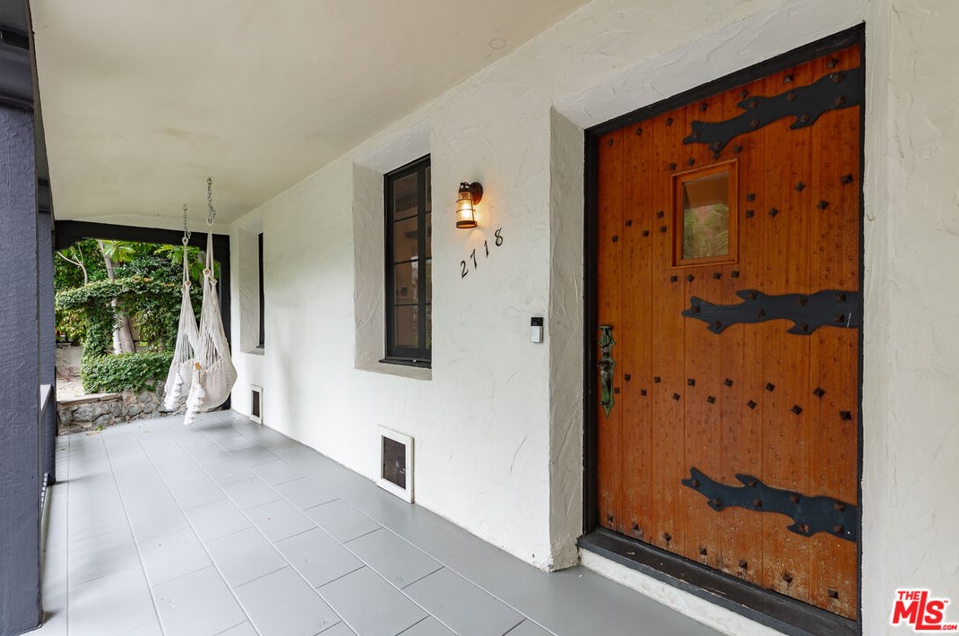 2718 Westshire Dr, Los Angeles CA  90068-1930 exterior