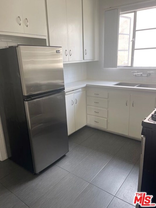 1839 S Beverly Glen Blvd #2, Los Angeles, CA 90025