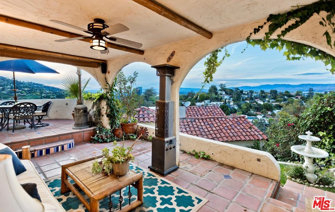 3346 Knoll Dr, Los Angeles CA  90068-1520 exterior