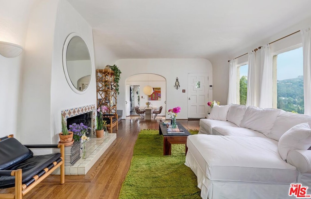 3346 Knoll Dr, Los Angeles CA  90068-1520 exterior