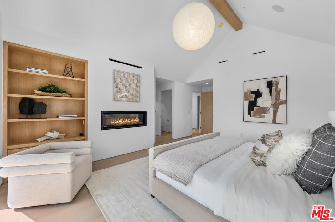 3945 Beethoven St, Los Angeles CA  90066-4144 exterior