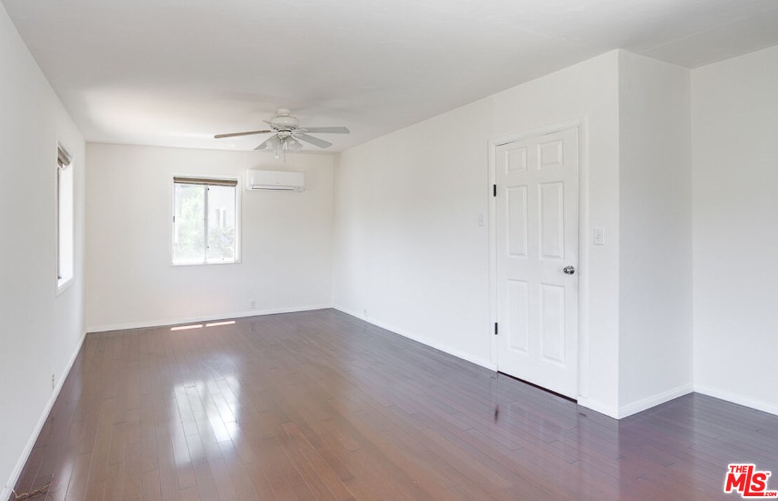 1660 Lemoyne St, Los Angeles CA  90026-2640 exterior