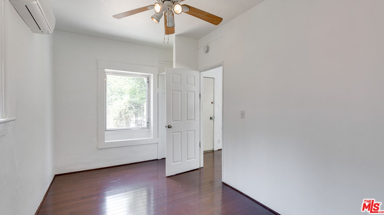 1660 Lemoyne St, Los Angeles CA  90026-2640 exterior