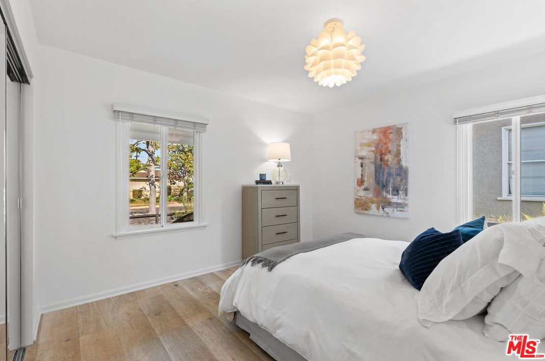 8353 Georgetown Ave, Los Angeles CA  90045-2612 exterior