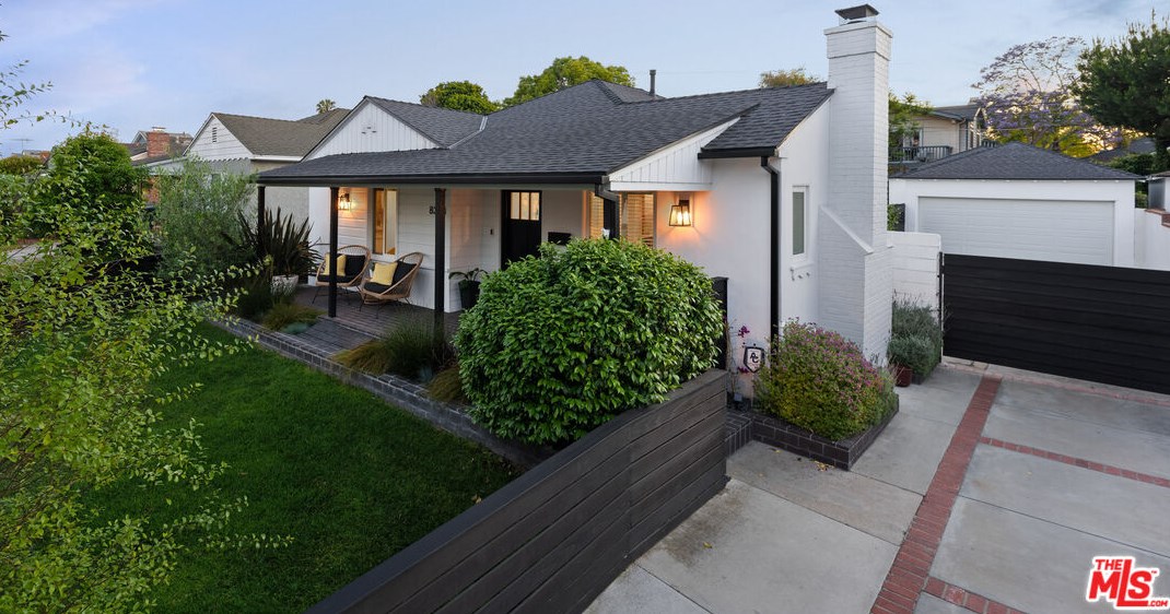 8353 Georgetown Ave, Los Angeles CA  90045-2612 exterior