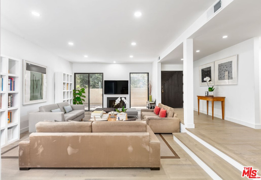 2467 Century Hl, Los Angeles, CA 90067-3510