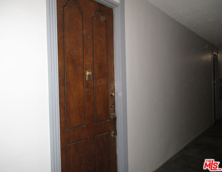 6174 Buckingham Pkwy, Los Angeles, CA 90230-7240