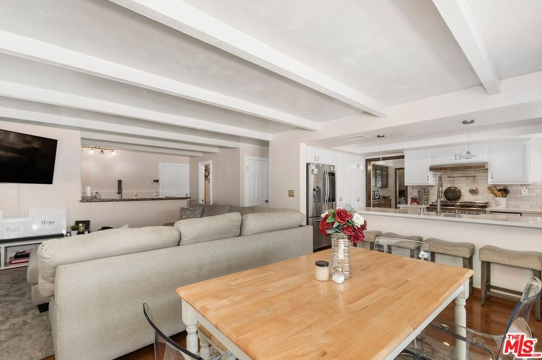 144 Blue Mountain Way, Claremont CA  91711-2824 exterior