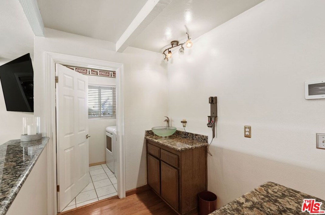 144 Blue Mountain Way, Claremont CA  91711-2824 exterior