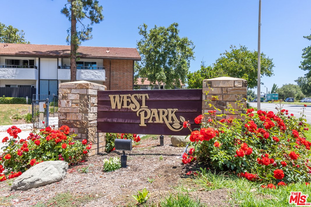 31564 Agoura Rd, Thousand Oaks CA  91361-4436 exterior