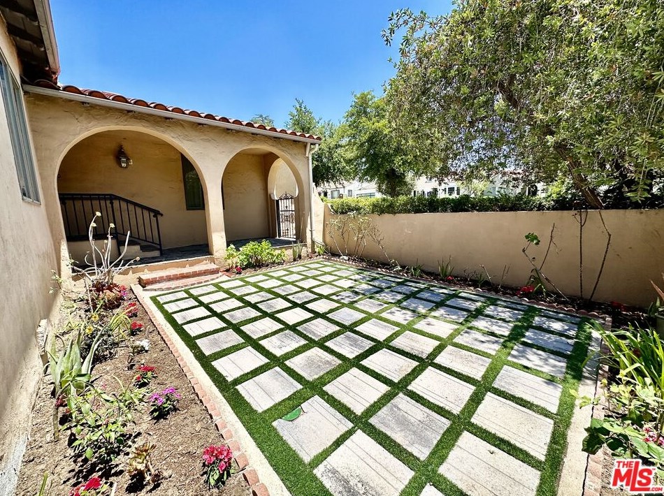 1423 Virginia Ave, Glendale, CA 91202