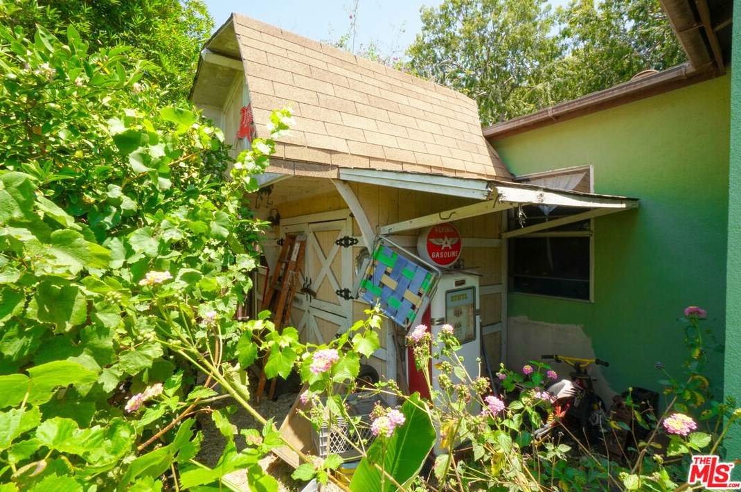 3341 Mcmanus Ave, Los Angeles CA  90232-7404 exterior