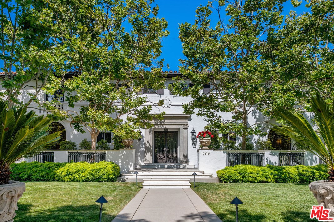 722 N Maple Dr, Beverly Hills, CA 90210