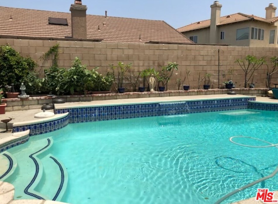 2901 Greenbriar Dr, Ontario, CA 91761-5035