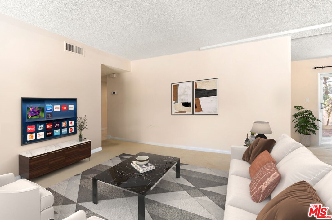 6712 Hillpark Dr, Los Angeles, CA 90068-2166