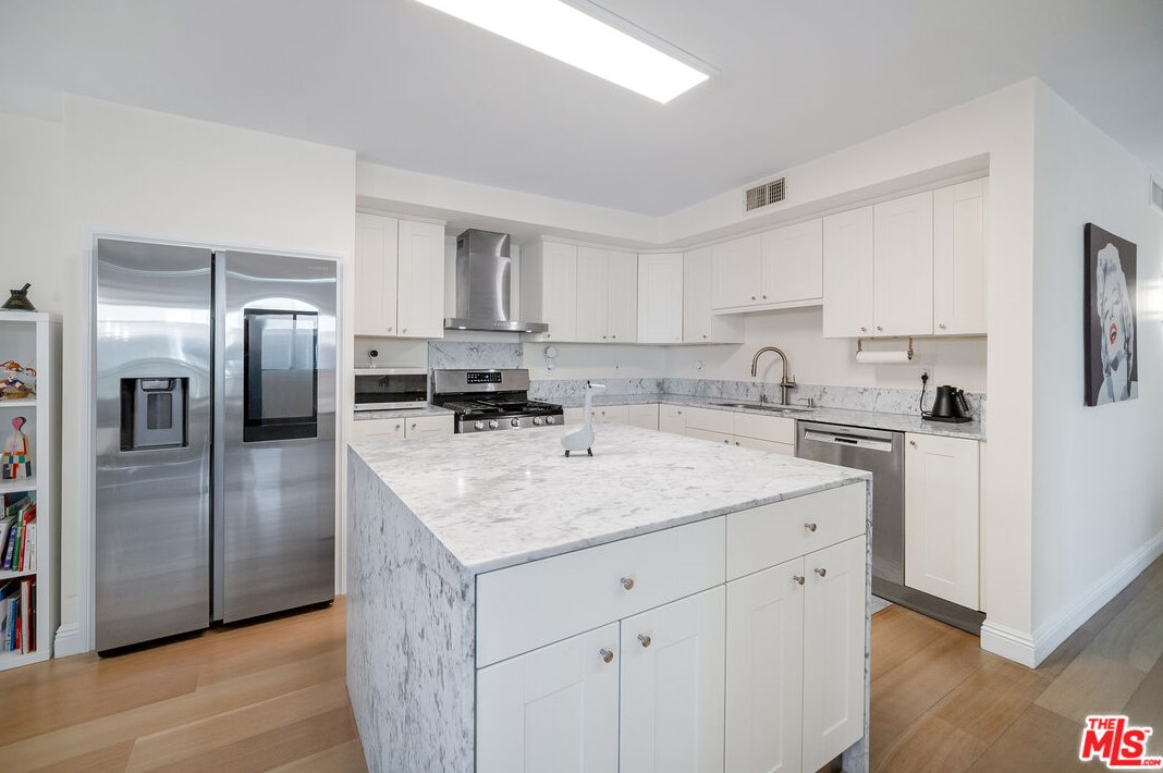 9950 Durant Dr #504, Beverly Hills, CA 90212