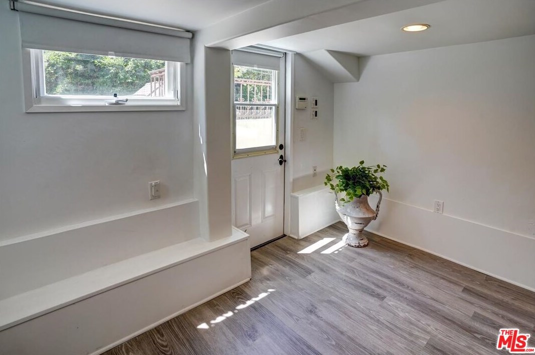 2070 Stanley Hills Dr, Los Angeles CA  90046-7752 exterior