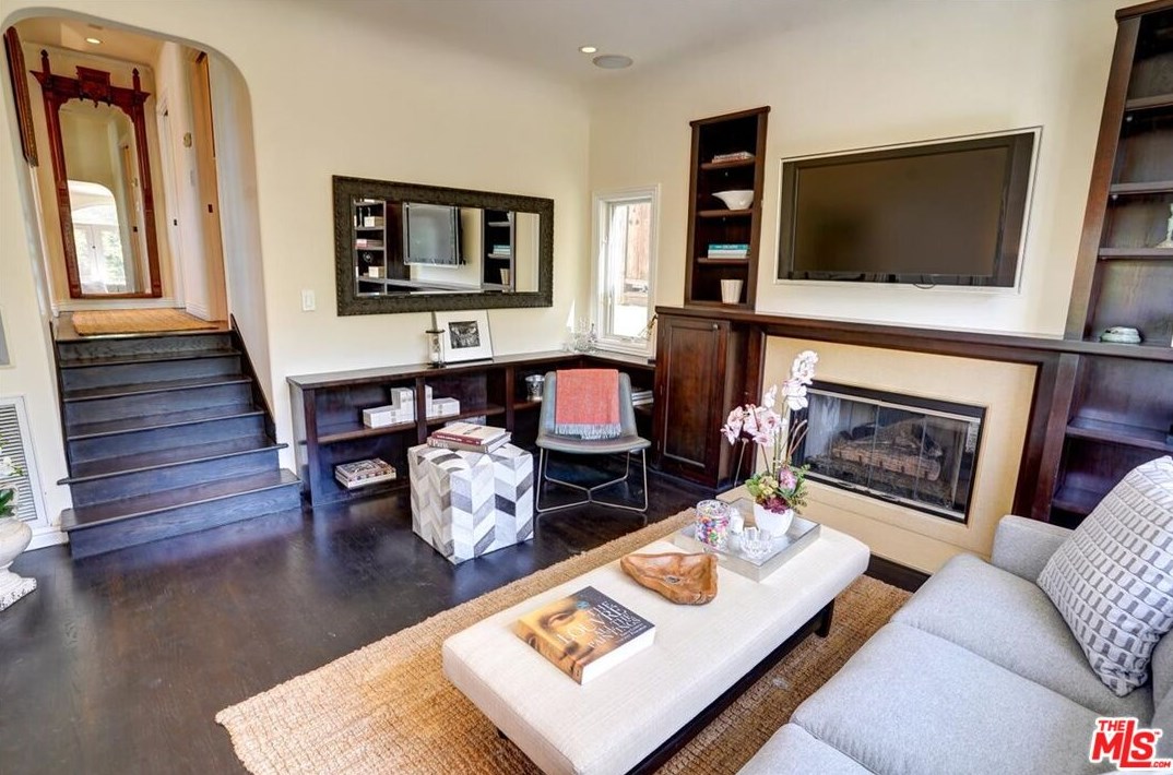 2070 Stanley Hills Dr, Los Angeles CA  90046-7752 exterior