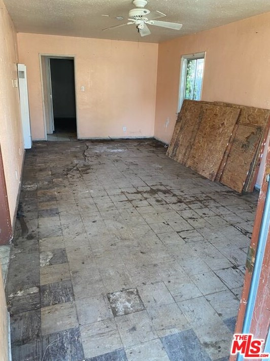 651 138th St, Los Angeles, CA 90059-3529