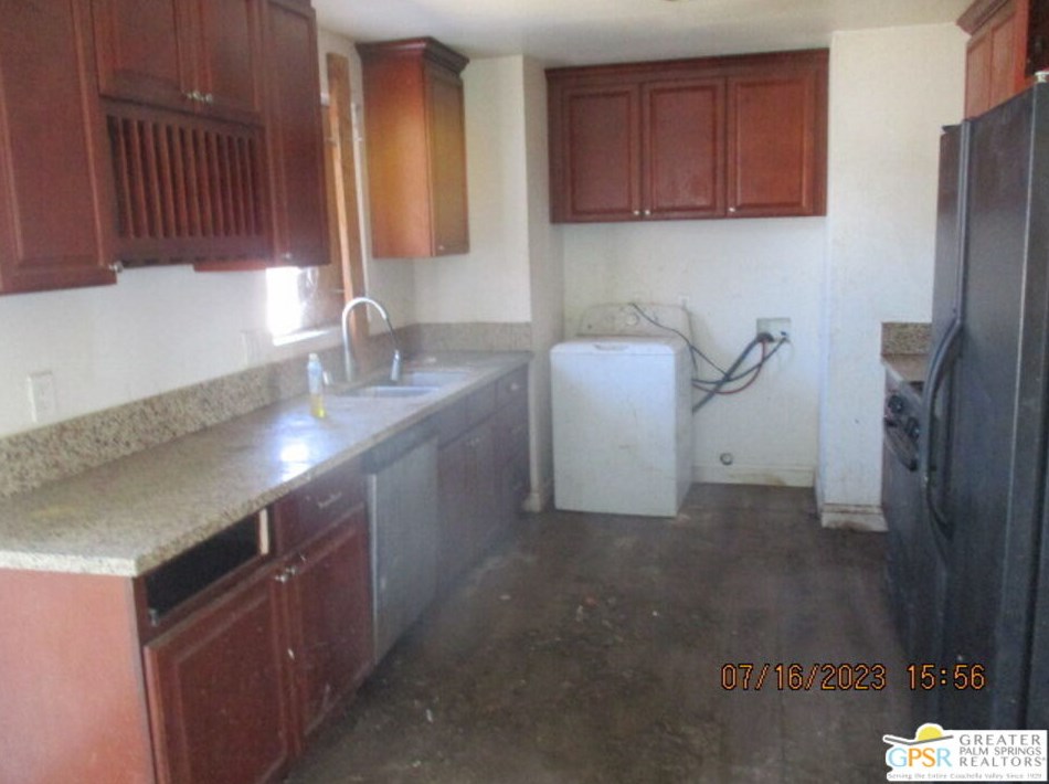 72585 Sullivan Rd, Twntynine Plm, CA 92277-2967