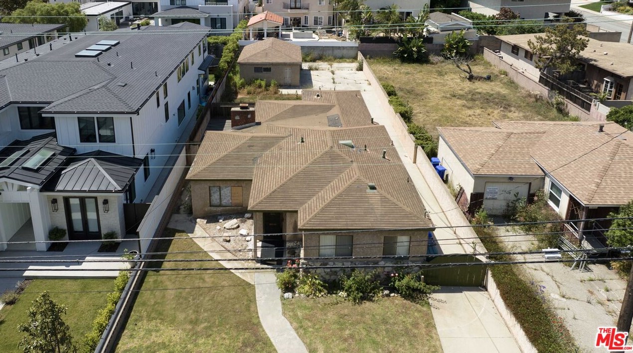 1612 11th St, Manhattan Beach, CA 90266
