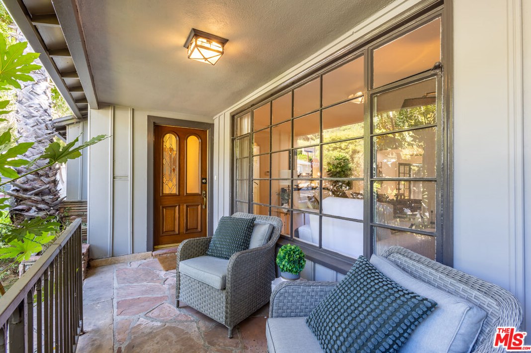 11600 Canton Pl, North Hollywood, CA 91604-4163