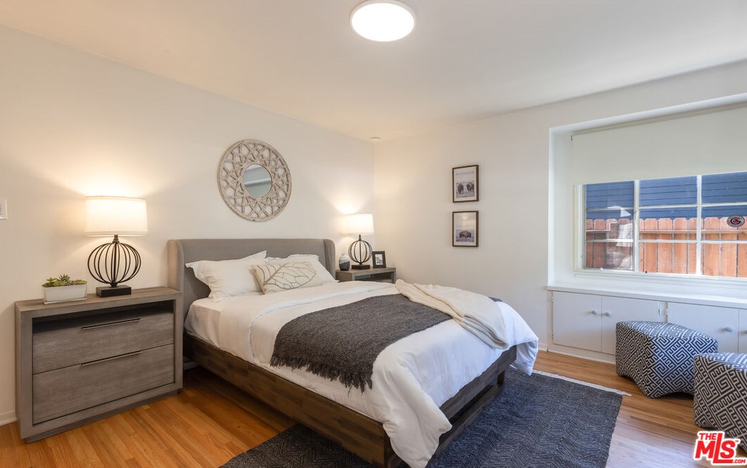 11600 Canton Pl, North Hollywood CA  91604-4163 exterior