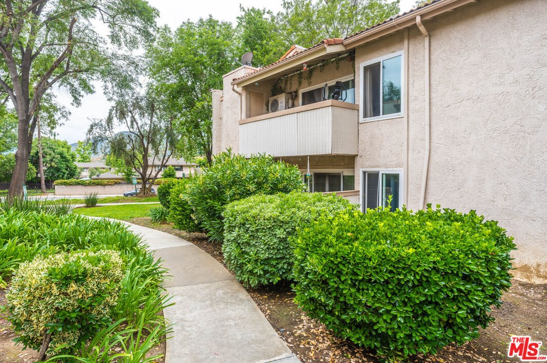 28947 Thousand Oaks Blvd #204, Calabasas, CA 91301