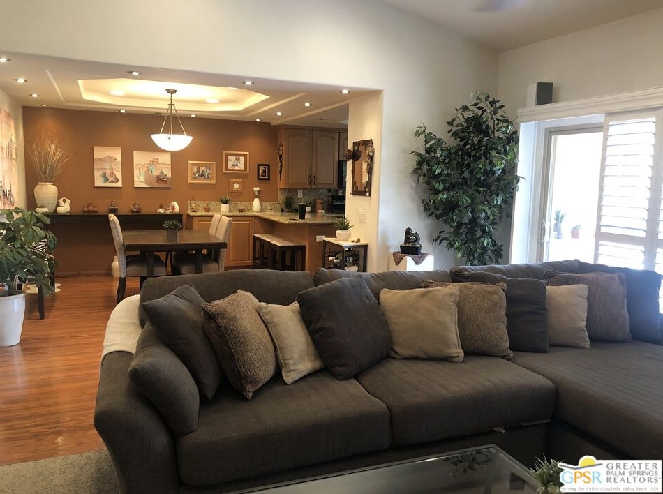 42196 Omar Pl, Palm Desert, CA 92211-7638
