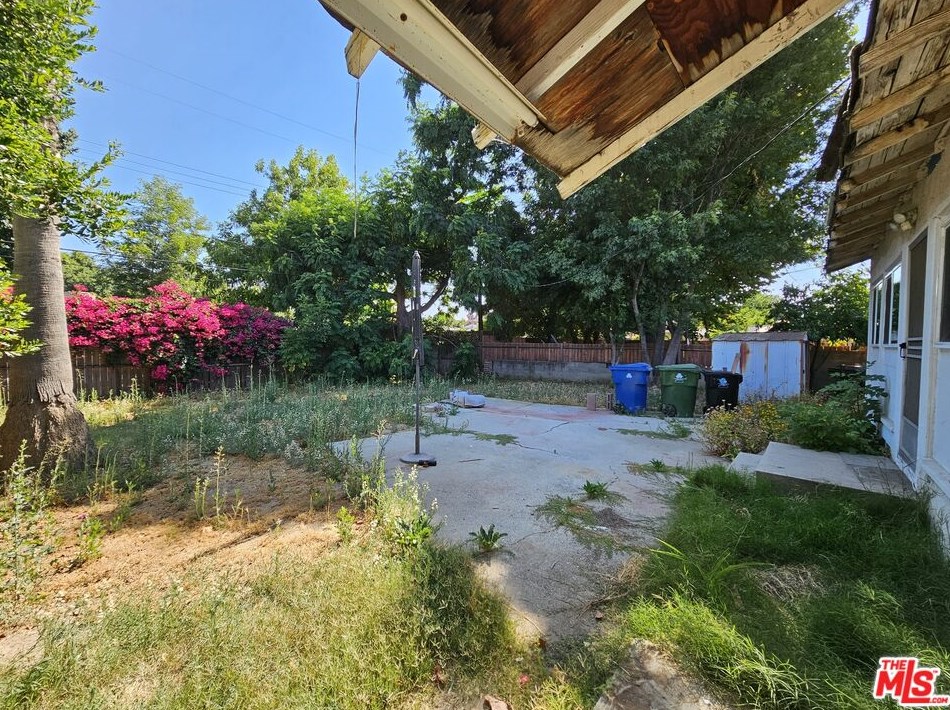 18160 Ingomar St, Los Angeles CA  91335-2030 exterior