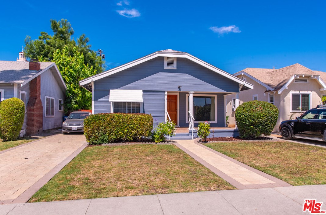 4015 3rd Ave, Los Angeles, CA 90008-2707