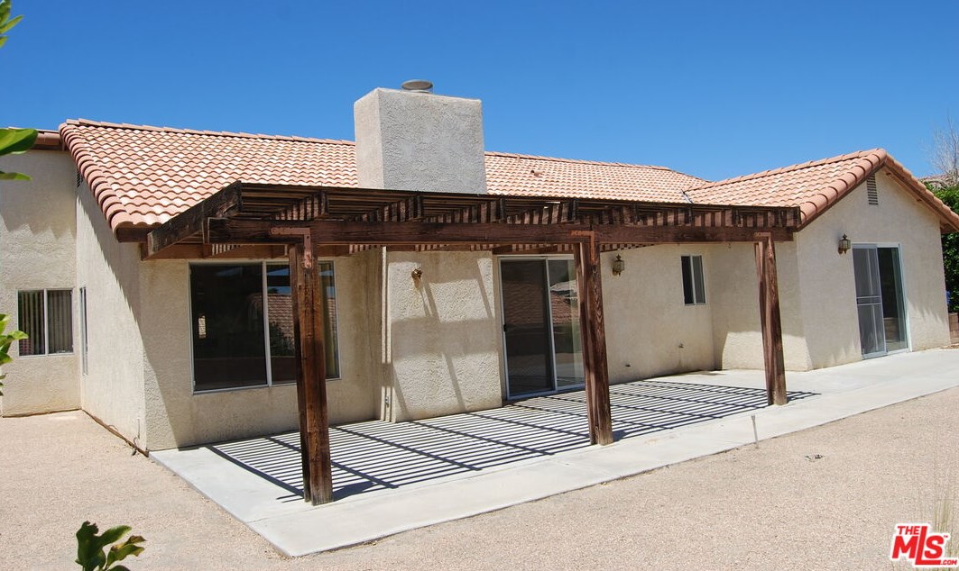 8571 Warwick Dr, Desert Hot Springs, CA 92240