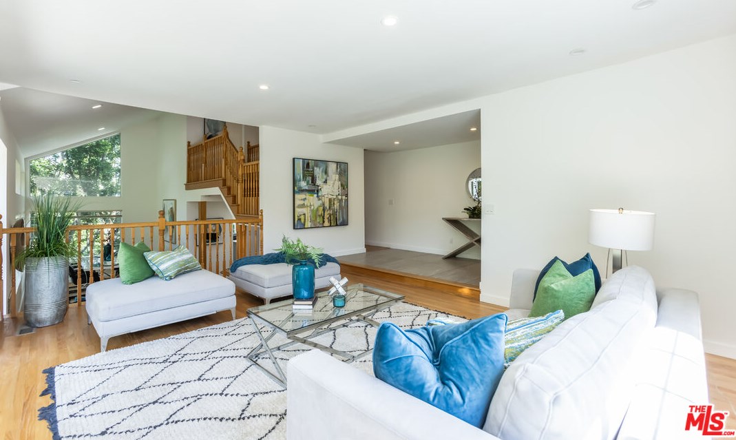 2753 Angelo Dr, Los Angeles, CA 90077-2101
